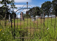 cancello_cimitero_by_Joseph_Hart